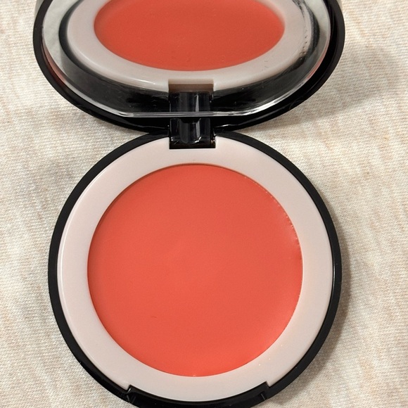 Doll 10 Other - COPY - Doll 10 Hydra gel Cream balm - Pop Star  peach 0.14oz.       New in cont…